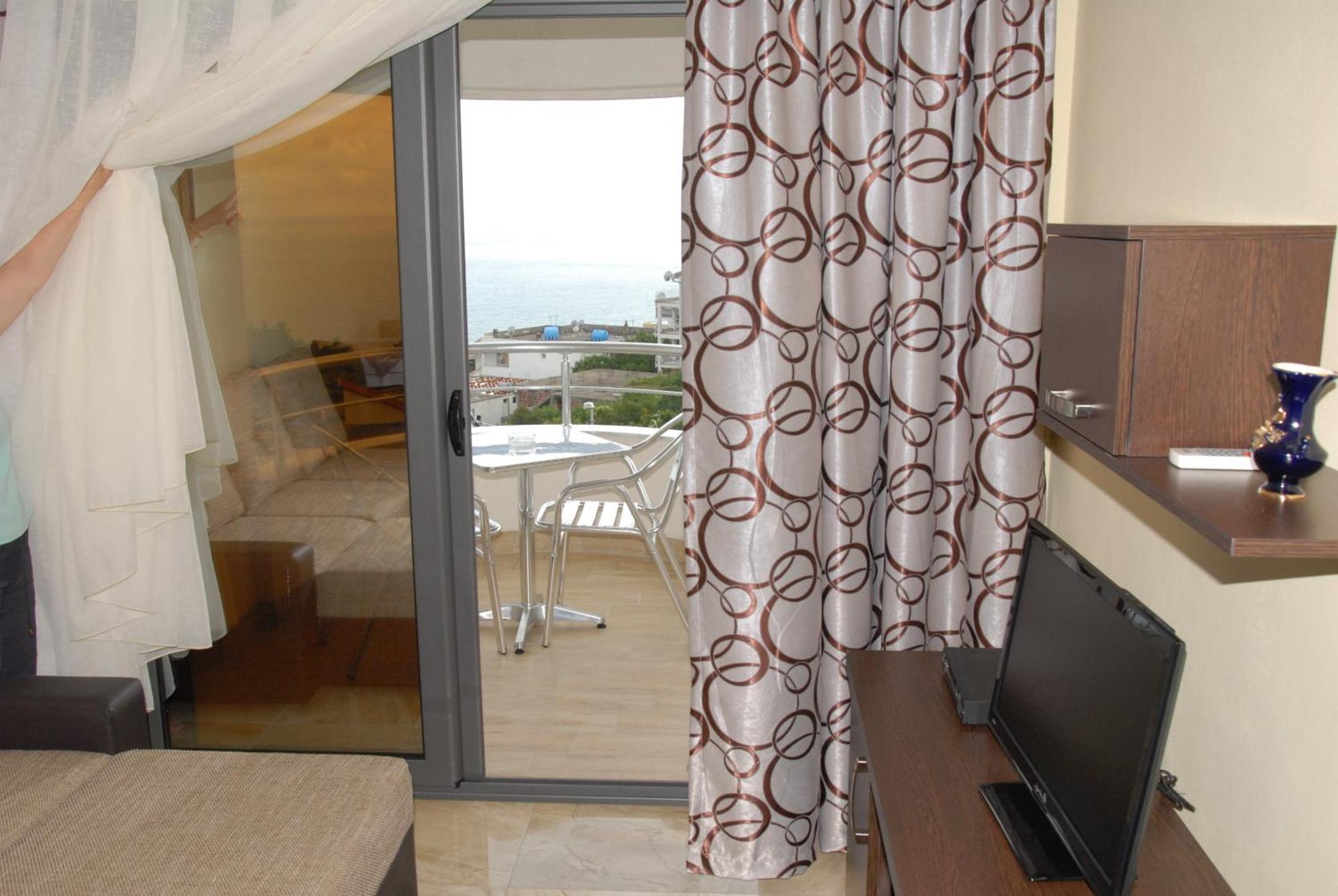 Guest House Evropa 2 Улцинь Экстерьер фото