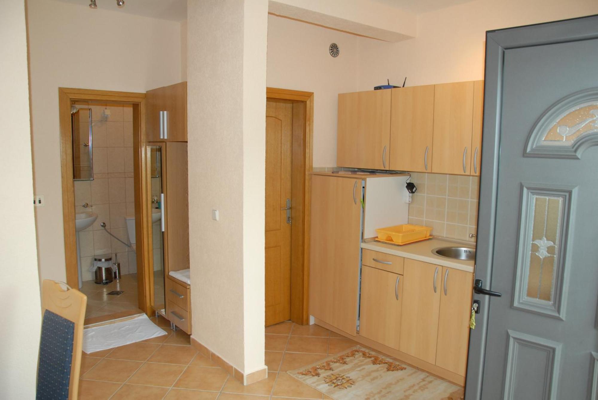 Guest House Evropa 2 Улцинь Экстерьер фото