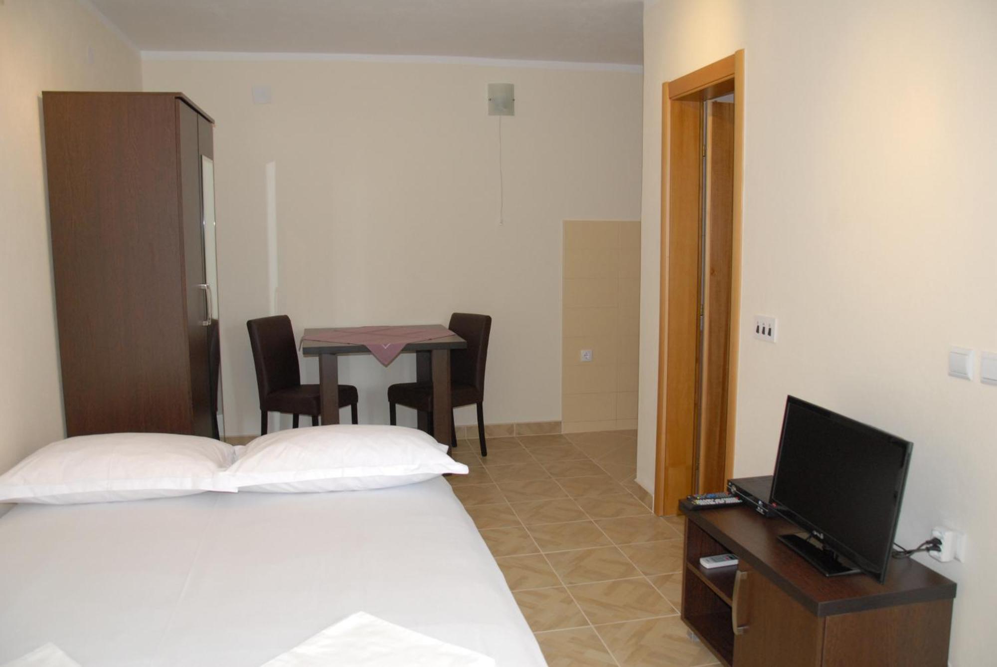 Guest House Evropa 2 Улцинь Экстерьер фото