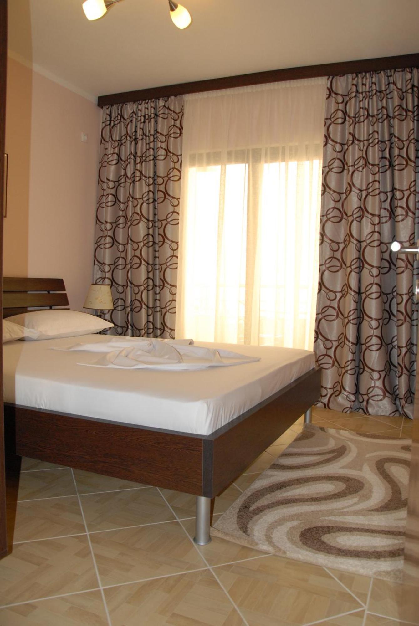 Guest House Evropa 2 Улцинь Экстерьер фото