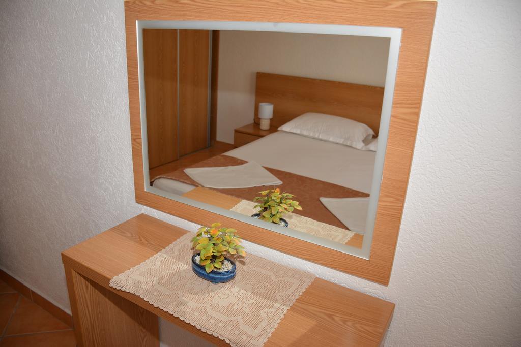 Guest House Evropa 2 Улцинь Экстерьер фото