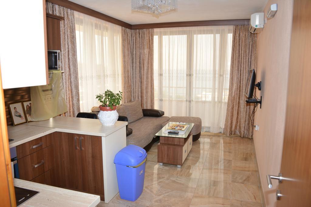 Guest House Evropa 2 Улцинь Экстерьер фото