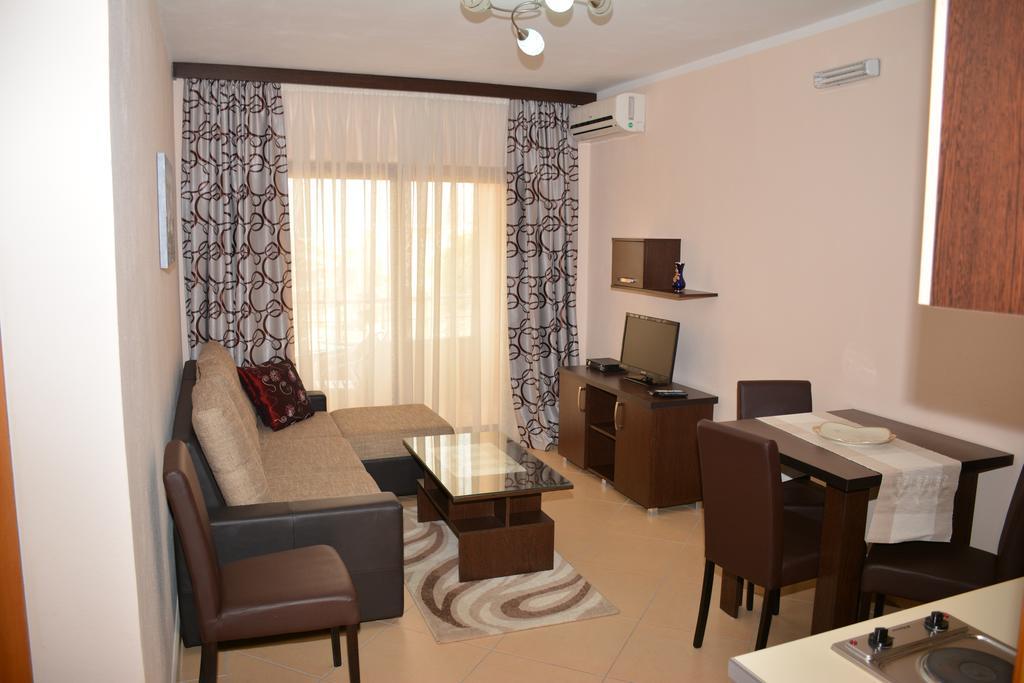 Guest House Evropa 2 Улцинь Экстерьер фото